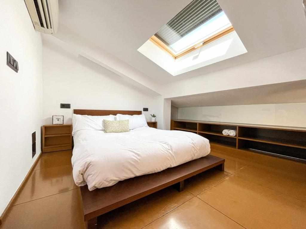 Апартаменты Loft Cort Reial Atico In The Heart Of The Old Town Жирона Экстерьер фото